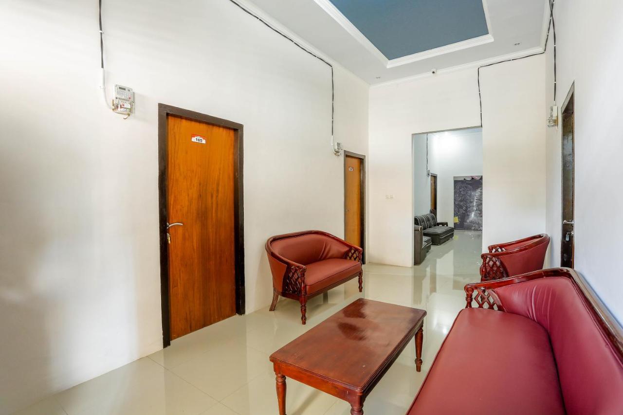 Spot On 1784 Tnc Residence Syariah Матарам Экстерьер фото