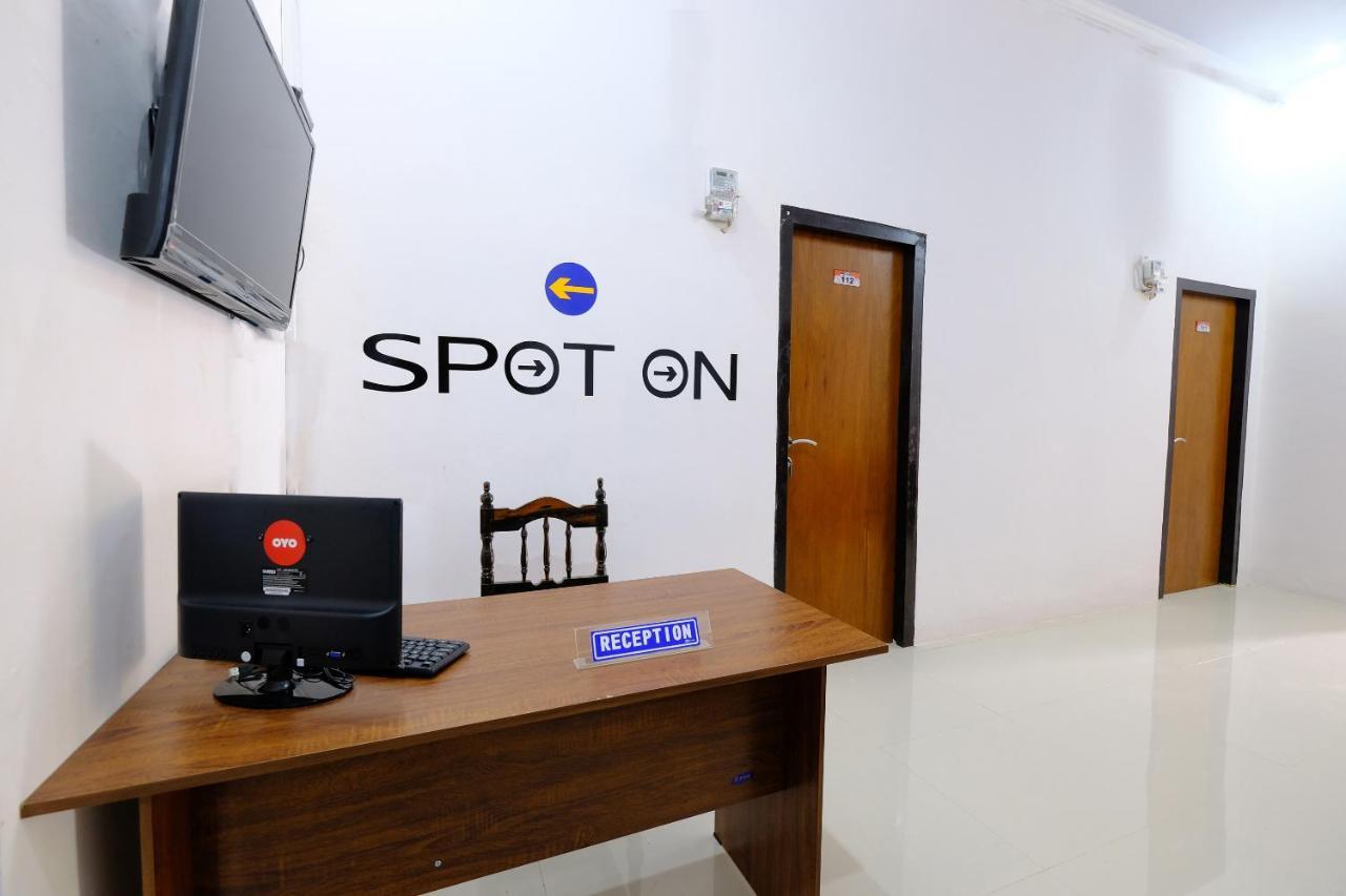 Spot On 1784 Tnc Residence Syariah Матарам Экстерьер фото